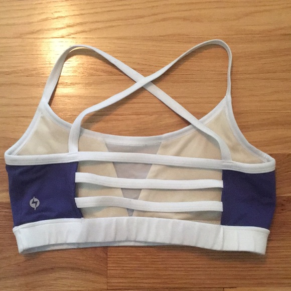 Cute Strappy Sports Bra - Picture 2 of 3